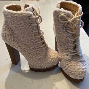 Jessica Simpson Sherpa boots
